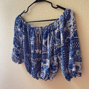 Boutique off-the-shoulder stretchy top